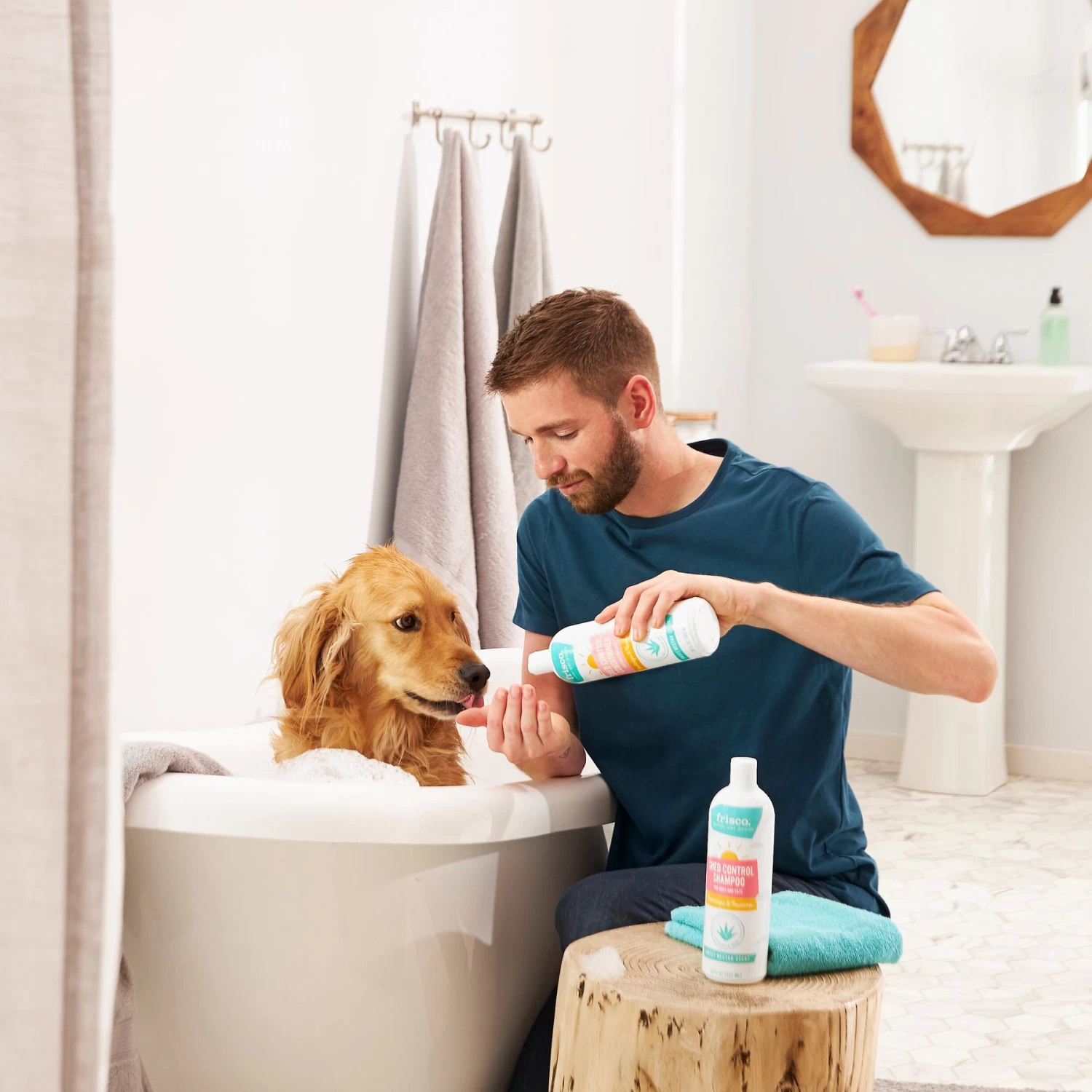 Frisco Shed Control Dog & Cat Conditioner, Sweet Nectar Scent - Image 3