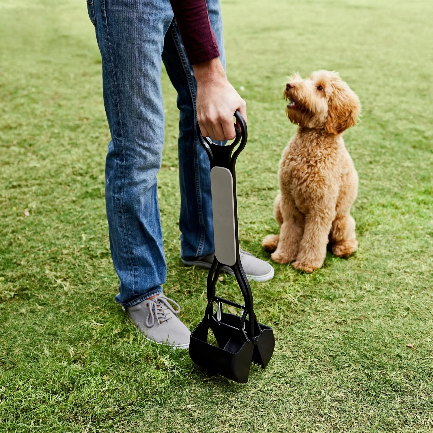 Frisco Spring Action Scooper - Image 3