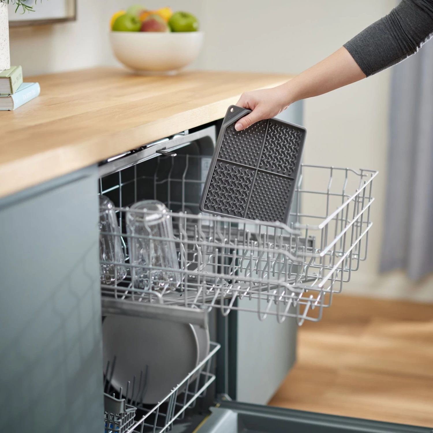 Frisco Non-skid Square Silicone Dog & Cat Lick Mat - Image 5