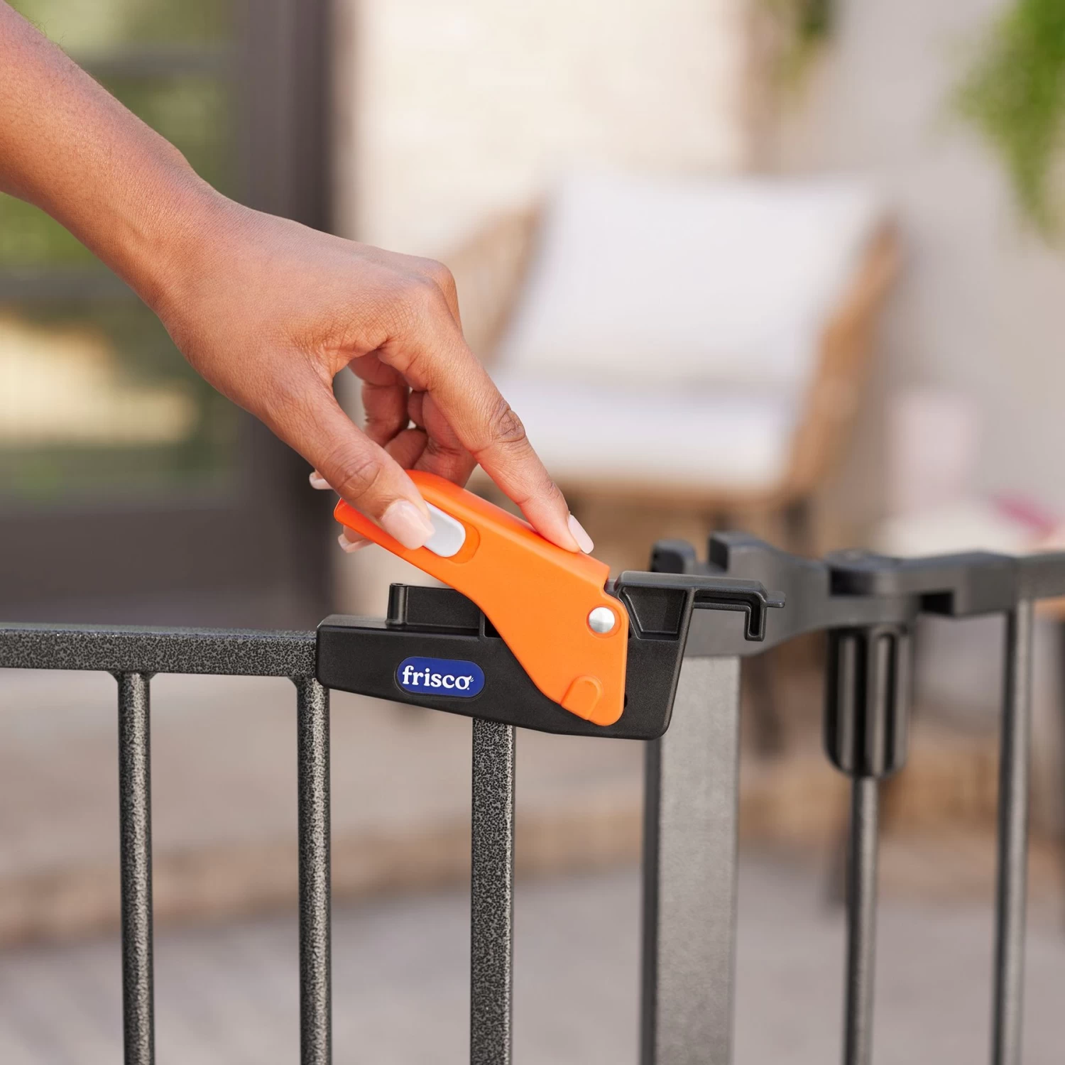 Frisco Outdoor Galvanized Steel 8-Panel Configurable Gate And Playpen With Oxford Roof - Image 7